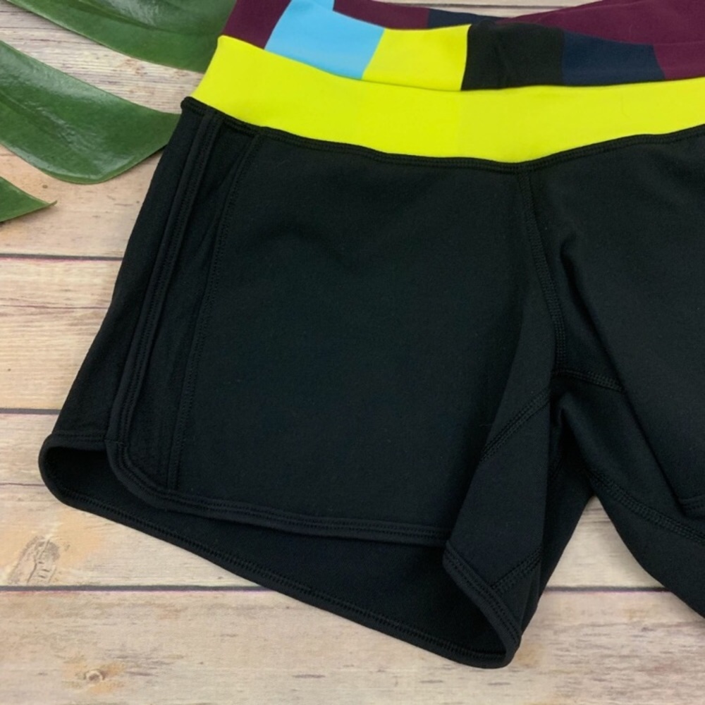 Lululemon astro short black/split pea/pow strip